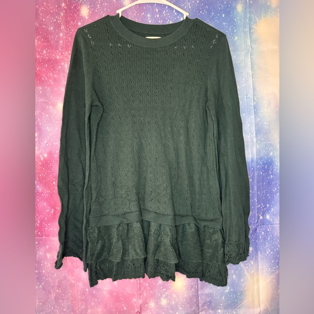 Lauren Conrad sweater 🛍